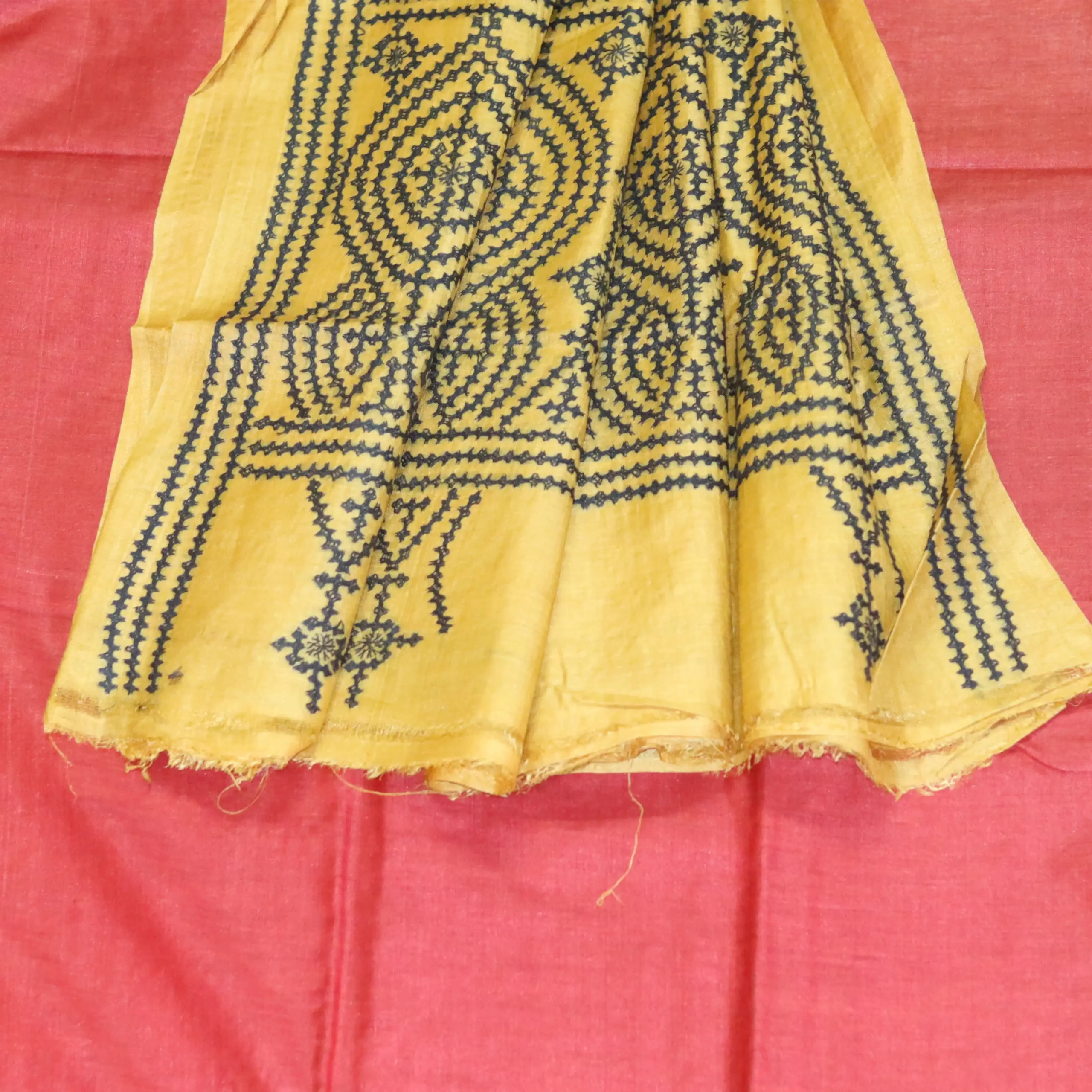 Pure Yellow Dye Tussar Silk Gujarati Stitch Saree - Image 4